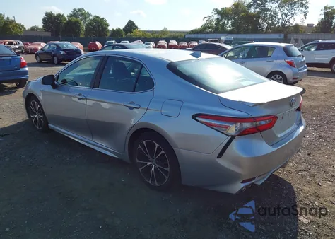 2018 Toyota Camry Hybrid Se z USA, uszkodzony, nr VIN 4T1B21HK8JU003202